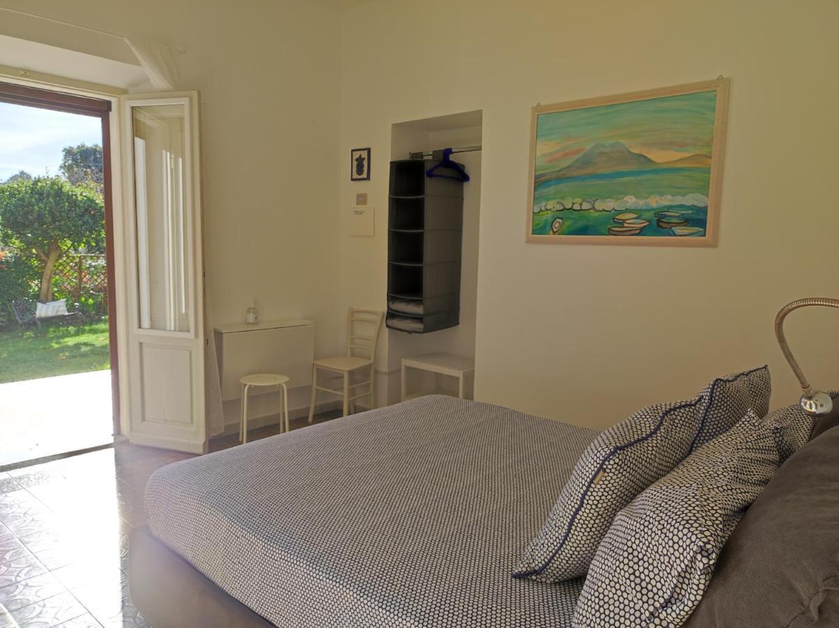 Il Giardino Di Tatiana Rooms & Breakfast La Maddalena  Exterior foto