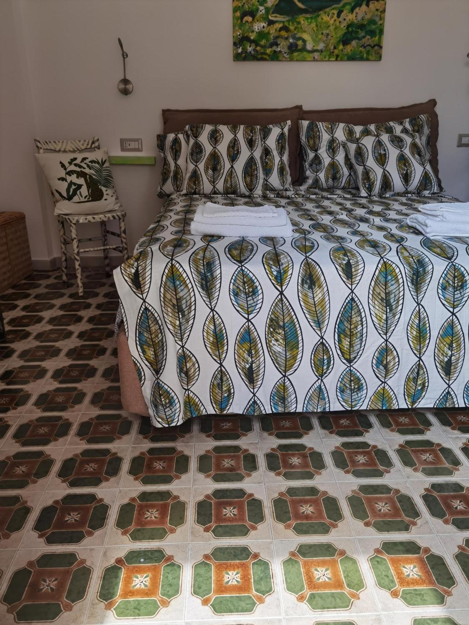 Il Giardino Di Tatiana Rooms & Breakfast La Maddalena  Quarto foto